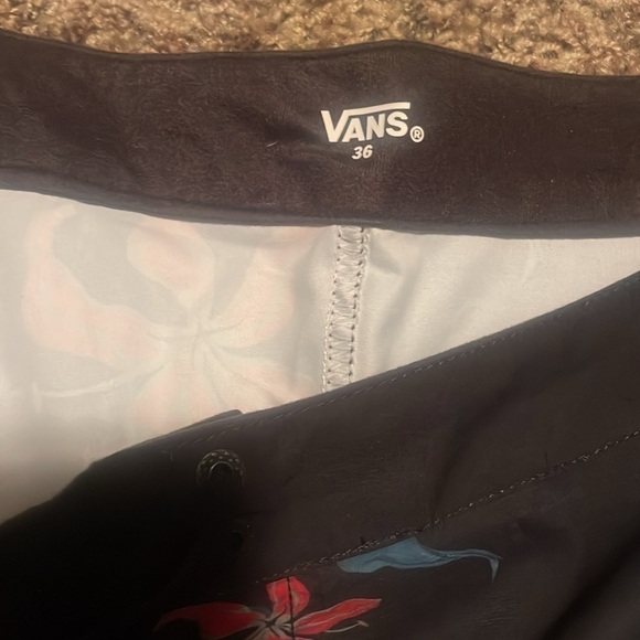 Vans boardshorts NWT - Picture 4 of 5